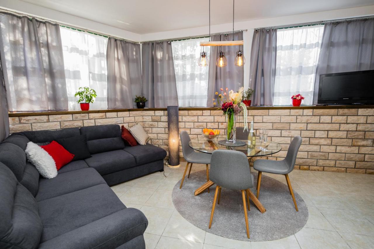 Glicinia Apartment Sibenik Exterior photo